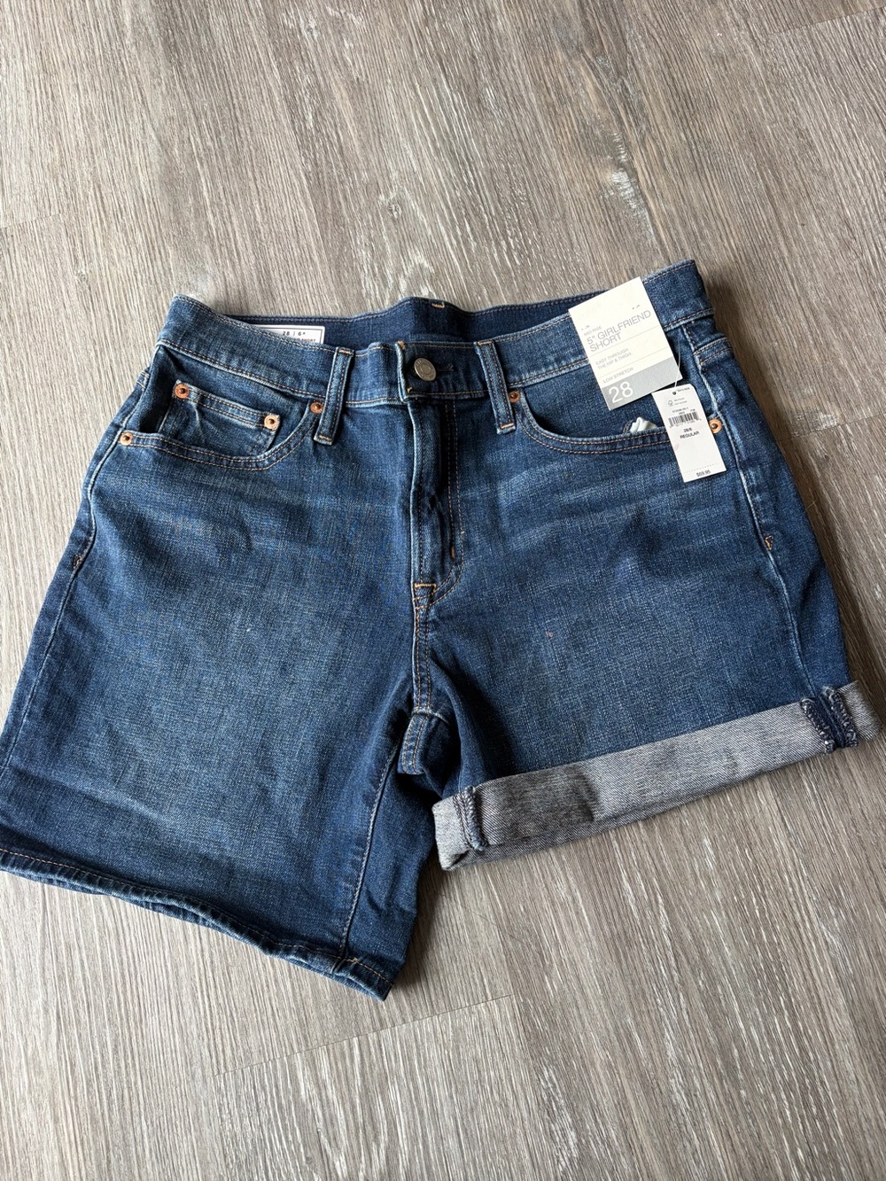 NWT GAP Denim girlfriend shorts size 6